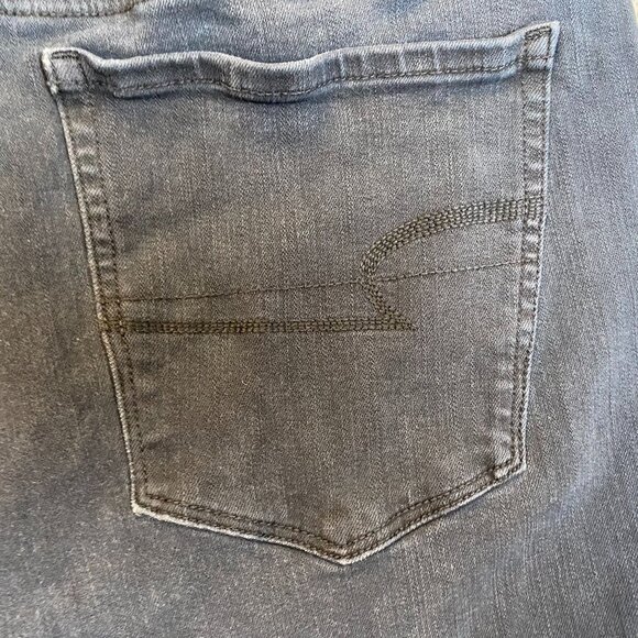 American Eagle Woman's Hi-Rise Jegging Size SP 360° Super Stretch Black Denim Pa - Picture 13 of 16